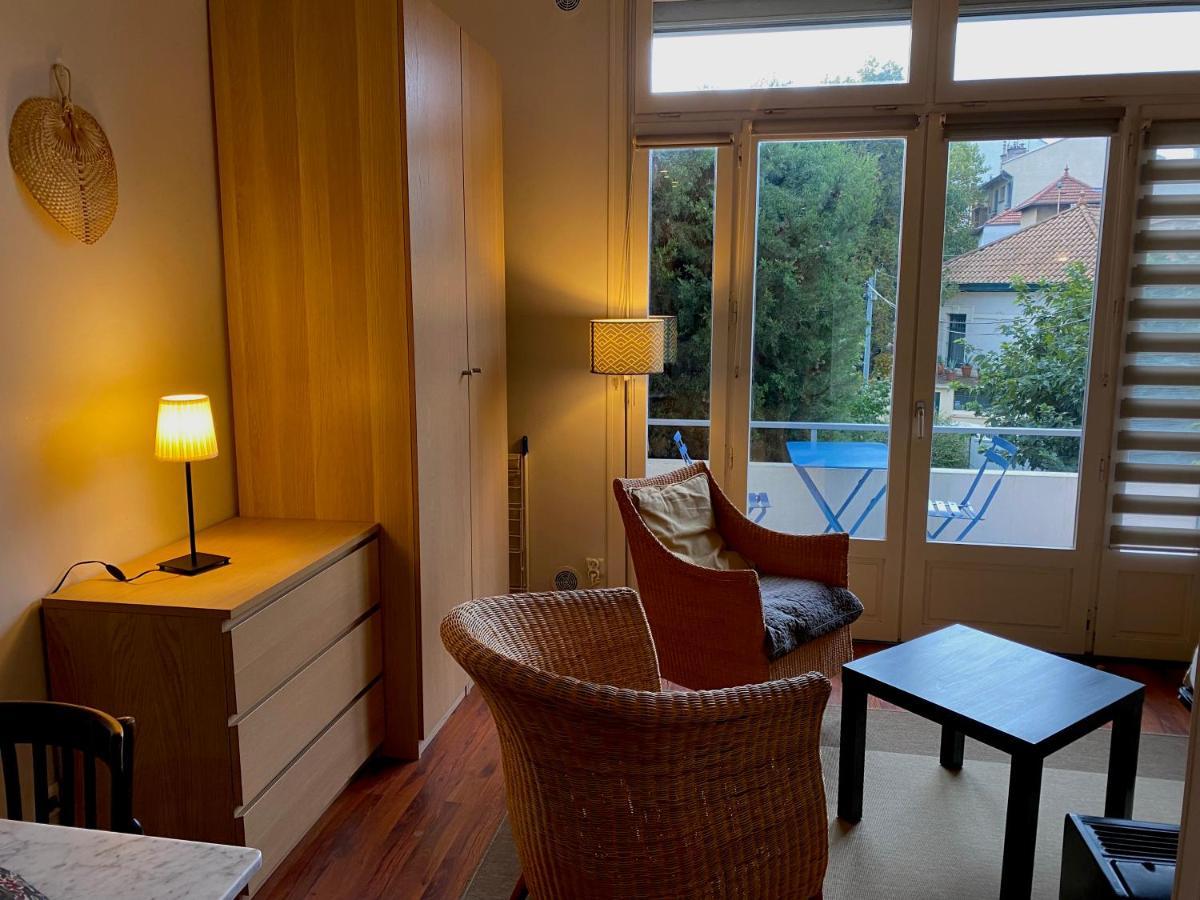 Le Balcon De Jules - Charmant Pied-A-Terre - Parking Possible Pour Vehicule De Moins De 4,40 M De Long Apartamento Lyon Exterior foto
