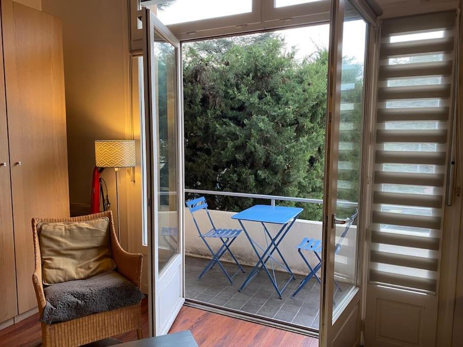 Le Balcon De Jules - Charmant Pied-A-Terre - Parking Possible Pour Vehicule De Moins De 4,40 M De Long Apartamento Lyon Exterior foto